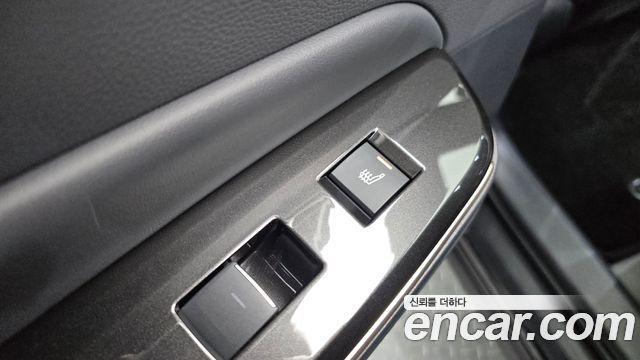 Toyota Crown Crossover 2.4 4WD Dual Boost HYbrid 2026 — фото 28