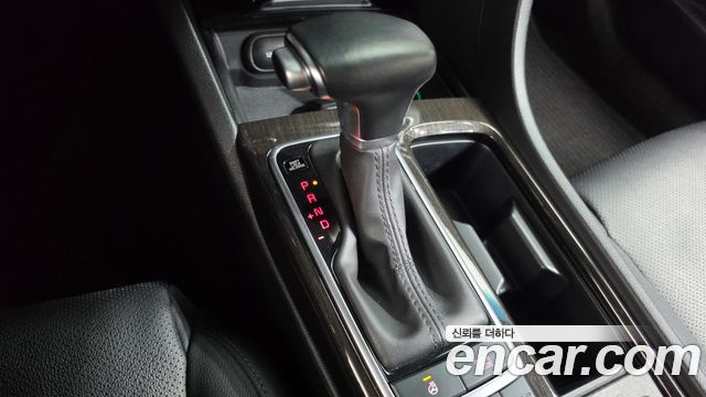 Kia K5 (II) 2.0 Prestige 2019 — фото 9