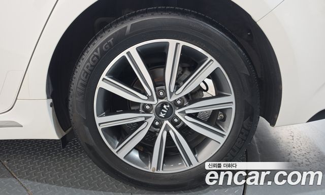 Kia K5 (II) 2.0 Prestige 2019 — фото 21