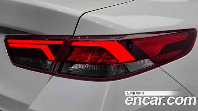 Kia K5 (II) 2.0 Prestige 2019 — фото 23