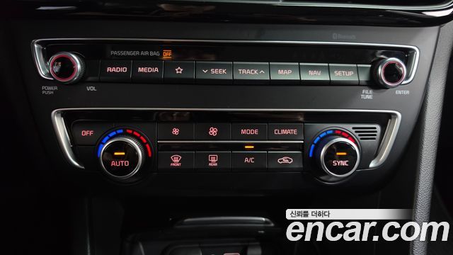 Kia K5 (II) 2.0 Prestige 2019 — фото 32