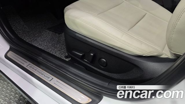 Hyundai Grandeur (IG) 2.5 Le Blanc 2023 — фото 33