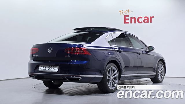 Volkswagen Passat GT (B8) 2.0 TDI Prestige 2018 — фото 2