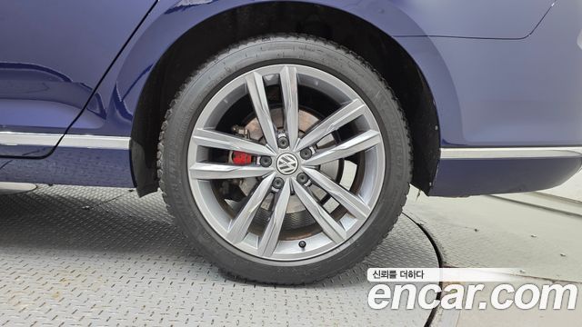 Volkswagen Passat GT (B8) 2.0 TDI Prestige 2018 — фото 21