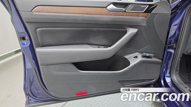 Volkswagen Passat GT (B8) 2.0 TDI Prestige 2018 — фото 24