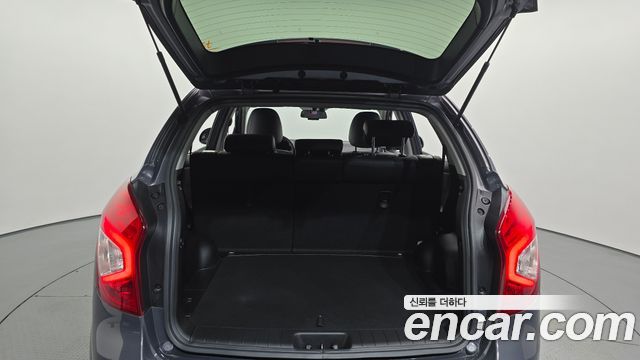 KG Mobility (SsangYong) Korando C 2.2 RX 2WD DLX 2016 — фото 17