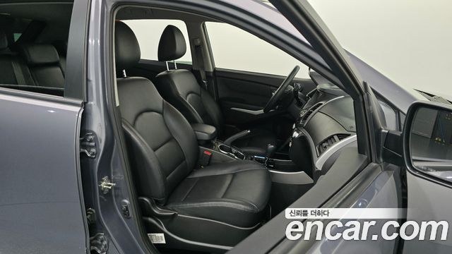 KG Mobility (SsangYong) Korando C 2.2 RX 2WD DLX 2016 — фото 26
