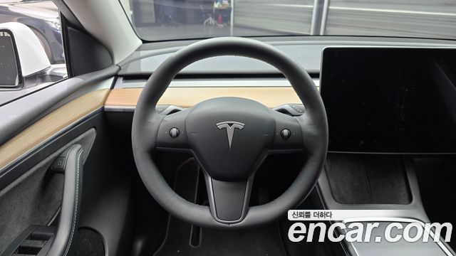 Tesla Model Y RWD 2024 — фото 13