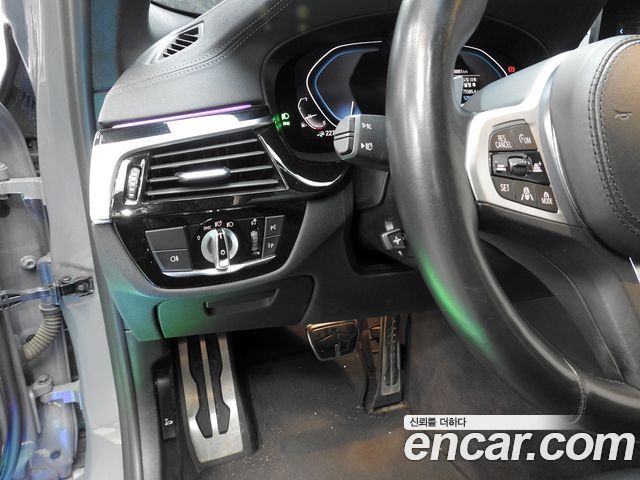 BMW 5 Series (G30) 530e M Sport 2021 — фото 19