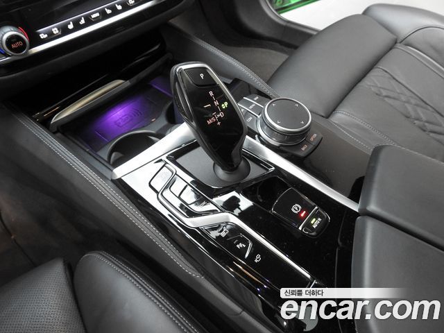 BMW 5 Series (G30) 530e M Sport 2021 — фото 23