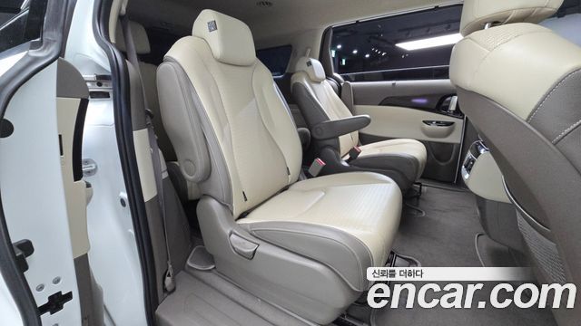 Kia Carnival (IV) Gasoline 9-Seater Signature 2023 — фото 11