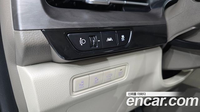 Kia Carnival (IV) Gasoline 9-Seater Signature 2023 — фото 29