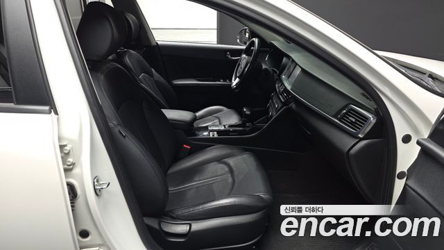 Kia K5 (II) 2.0 MX Prestige 2016 — фото 11