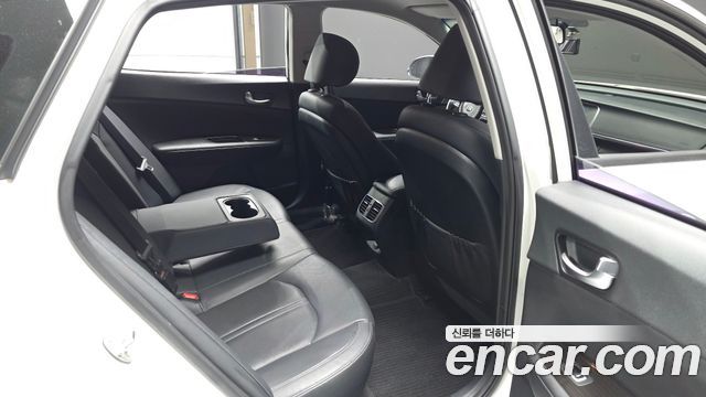 Kia K5 (II) 2.0 MX Prestige 2016 — фото 12