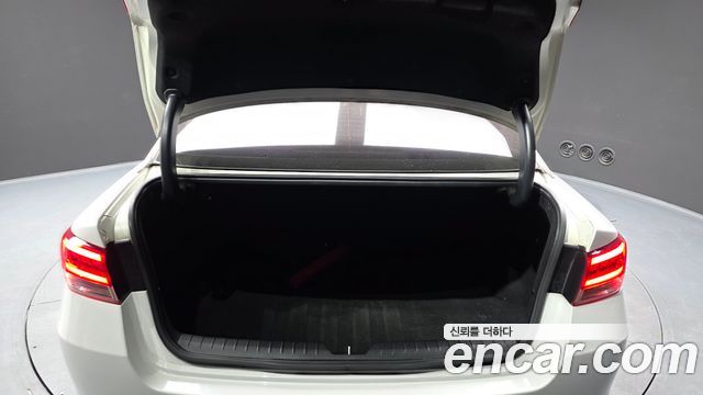 Kia K5 (II) 2.0 MX Prestige 2016 — фото 20
