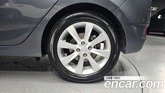 Hyundai Accent (New) Diesel WIT 1.6 VGT Premier 2012 — фото 5