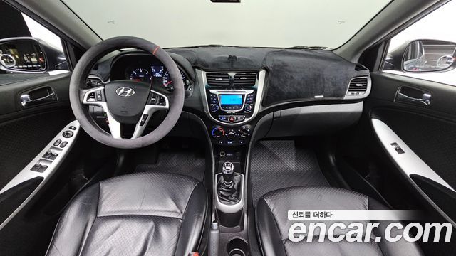 Hyundai Accent (New) Diesel WIT 1.6 VGT Premier 2012 — фото 7