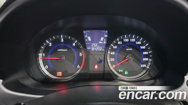 Hyundai Accent (New) Diesel WIT 1.6 VGT Premier 2012 — фото 8