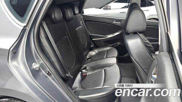 Hyundai Accent (New) Diesel WIT 1.6 VGT Premier 2012 — фото 11