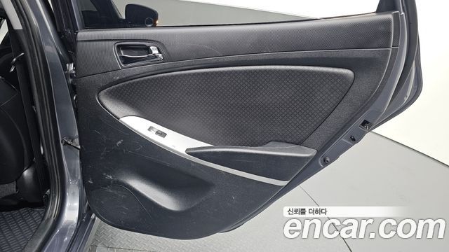 Hyundai Accent (New) Diesel WIT 1.6 VGT Premier 2012 — фото 25