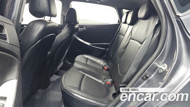 Hyundai Accent (New) Diesel WIT 1.6 VGT Premier 2012 — фото 27