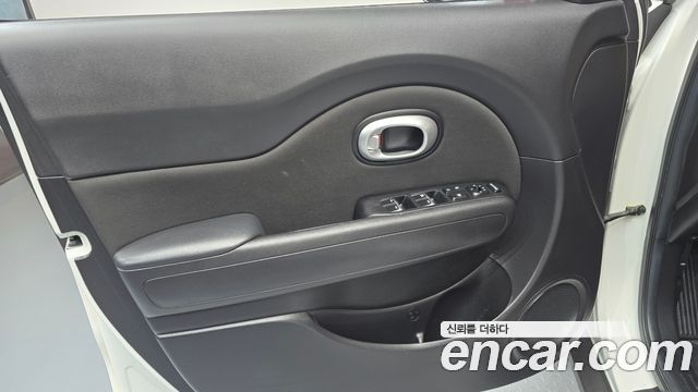 Kia Soul 1.6 GDi Prestige 2017 — фото 24