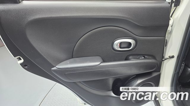 Kia Soul 1.6 GDi Prestige 2017 — фото 25