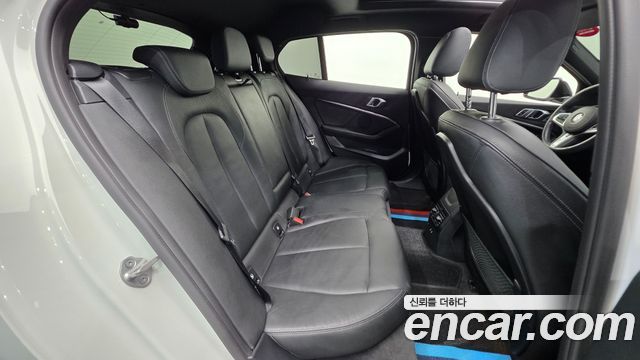 BMW 1 Series (F40) 120i M Sports 2022 — фото 19