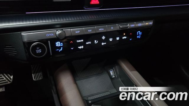 Hyundai Ioniq 6 Long Range AWD Exclusive + 2023 — фото 19