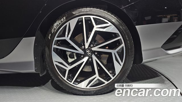 Hyundai Ioniq 6 Long Range AWD Exclusive + 2023 — фото 21