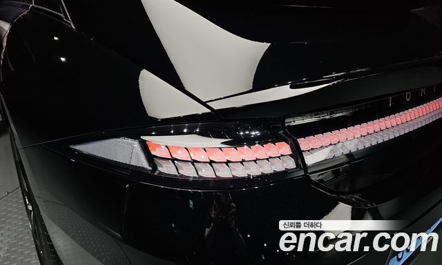 Hyundai Ioniq 6 Long Range AWD Exclusive + 2023 — фото 23