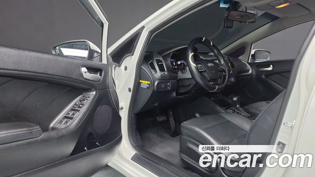 Kia K3 Prestige 2017 — фото 12