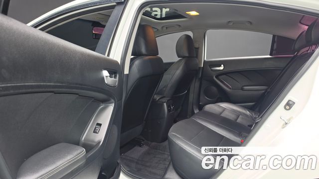Kia K3 Prestige 2017 — фото 18