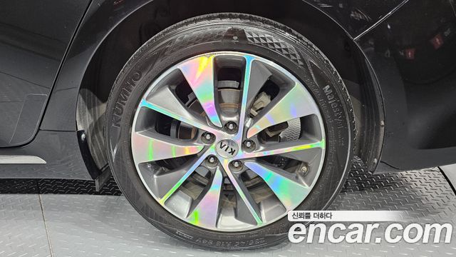 Kia K5 (II) 2.0 MX Signature 2017 — фото 21