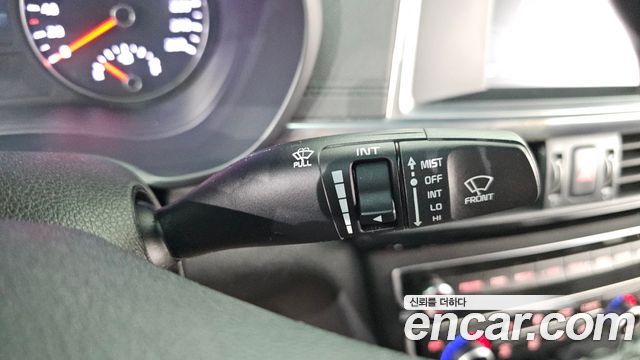 Kia K5 (II) 2.0 MX Signature 2017 — фото 27