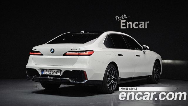 BMW 7 Series (G70) 740d xDrive M Sport 2025 — фото 2