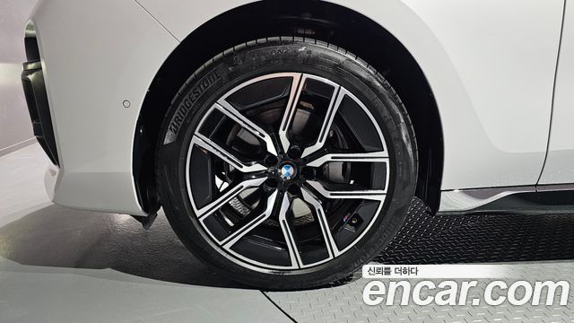 BMW 7 Series (G70) 740d xDrive M Sport 2025 — фото 5