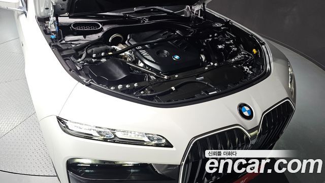 BMW 7 Series (G70) 740d xDrive M Sport 2025 — фото 6