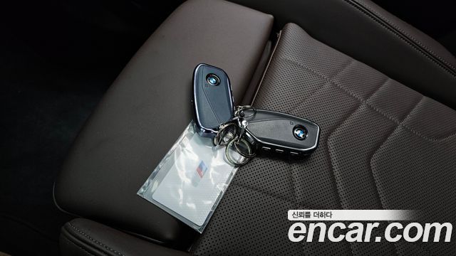 BMW iX1 (U11) xDrive 30 M Sport 2024 — фото 19