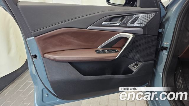 BMW iX1 (U11) xDrive 30 M Sport 2024 — фото 30