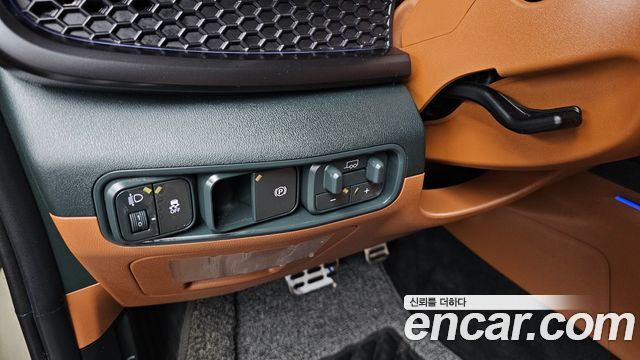 Kia Tasman 2.5T Gasoline 4WD X-Pro 2026 — фото 29
