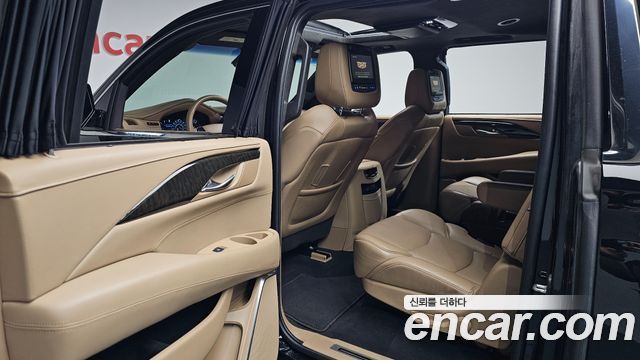 Cadillac Escalade 6.2 ESV 4th 2019 — фото 12