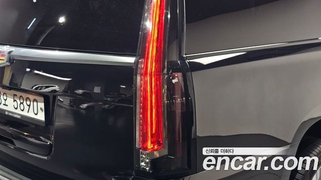 Cadillac Escalade 6.2 ESV 4th 2019 — фото 23