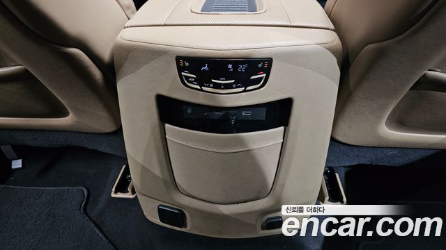 Cadillac Escalade 6.2 ESV 4th 2019 — фото 36