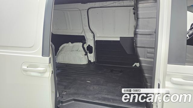 Hyundai Staria Cargo 3-Seater Smart 2022 — фото 11