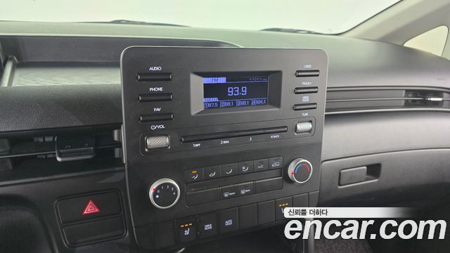Hyundai Staria Cargo 3-Seater Smart 2022 — фото 12