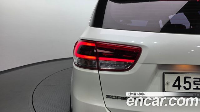 Kia Sorento Diesel 2.0 2WD Prestige 2015 — фото 23
