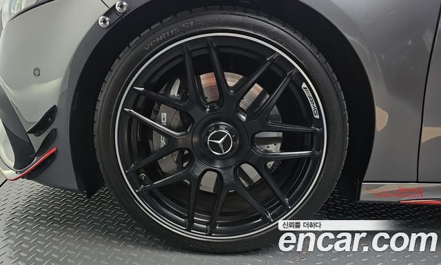 Mercedes-Benz A-Class (W177) AMG A45 4MAITC+ Hatchback 2022 — фото 5