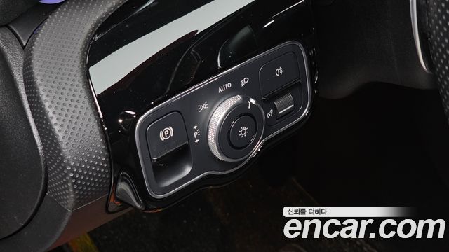 Mercedes-Benz A-Class (W177) AMG A45 4MAITC+ Hatchback 2022 — фото 14