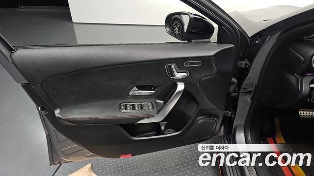 Mercedes-Benz A-Class (W177) AMG A45 4MAITC+ Hatchback 2022 — фото 24